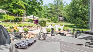 TĂ€gliches inbegriffenes groĂes FrĂŒhstĂŒck