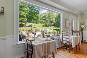 Interior - Inn On Golden Pond (Holderness)