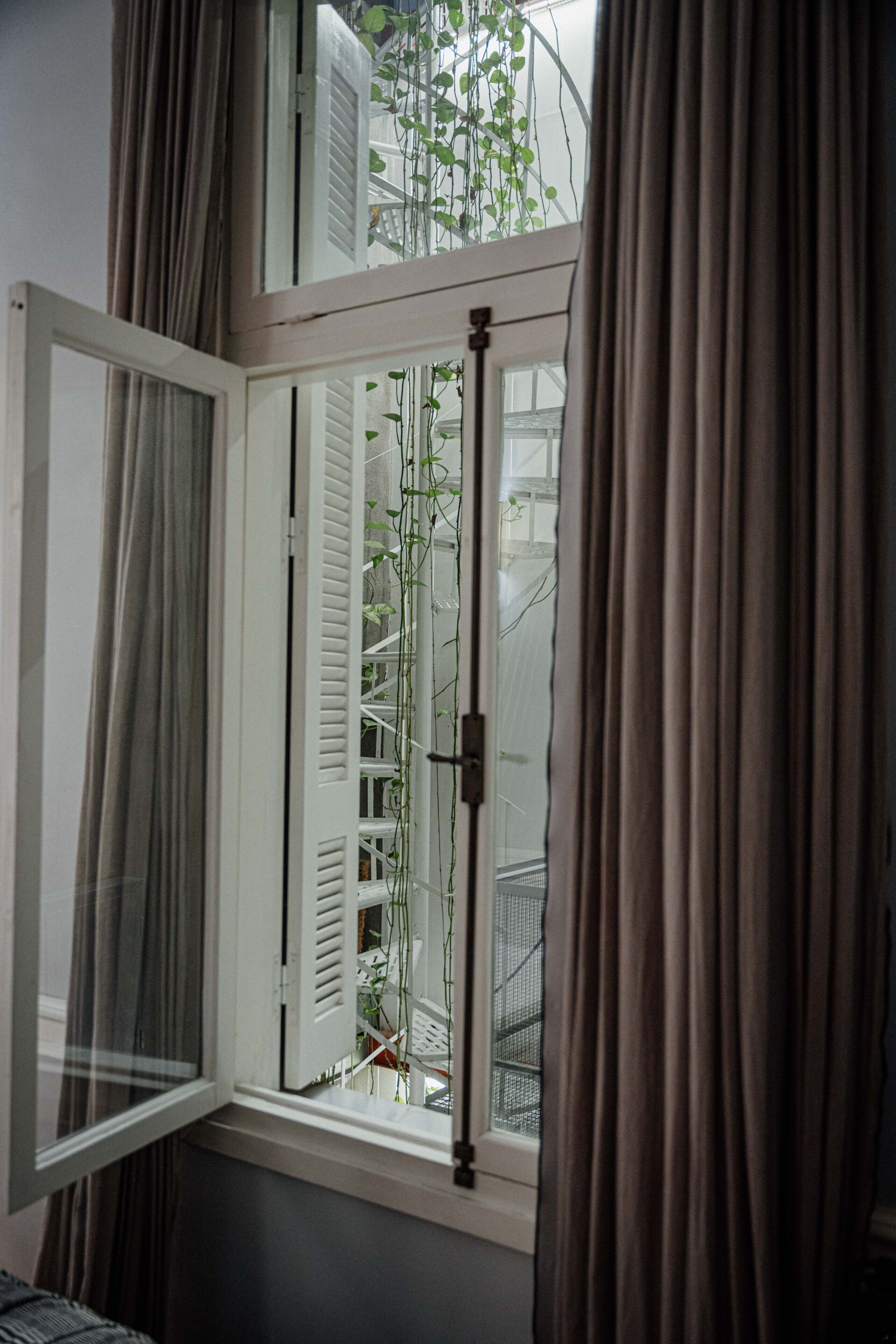 minibar, in-room safe, desk, soundproofing