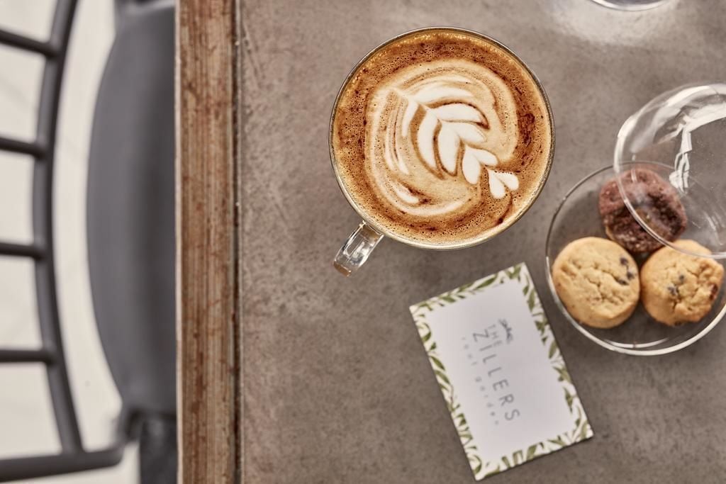 daily cooked-to-order breakfast (eur 25 per person)