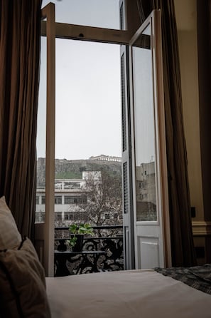 Chambre Double (Acropolis View) | Draps en coton égyptien, literie de qualité supérieure, surmatelas