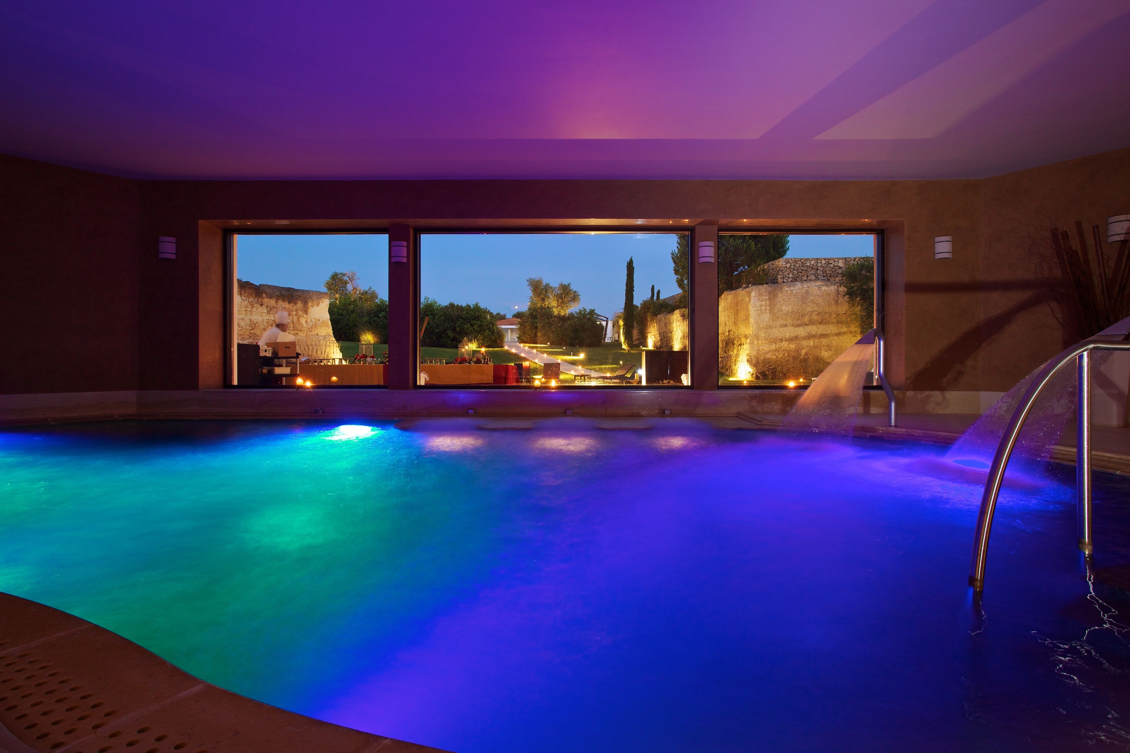 2 piscinas al aire libre, sillones reclinables de piscina