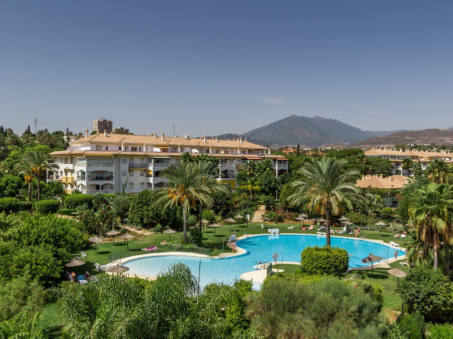 Seasonal outdoor pool
