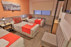Triple Room | Premium bedding, in-room safe, individually decorated - Hotel Bariloche By Tierra Gaucha (San Carlos de Bariloche)