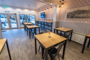 32-Zoll-LCD-Fernseher mit Kabelempfang, Fernseher, Pay-TV