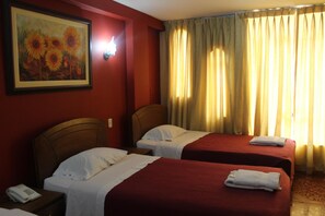 Premium bedding, in-room safe, desk, free WiFi - Retamas Hotel (Cajamarca)