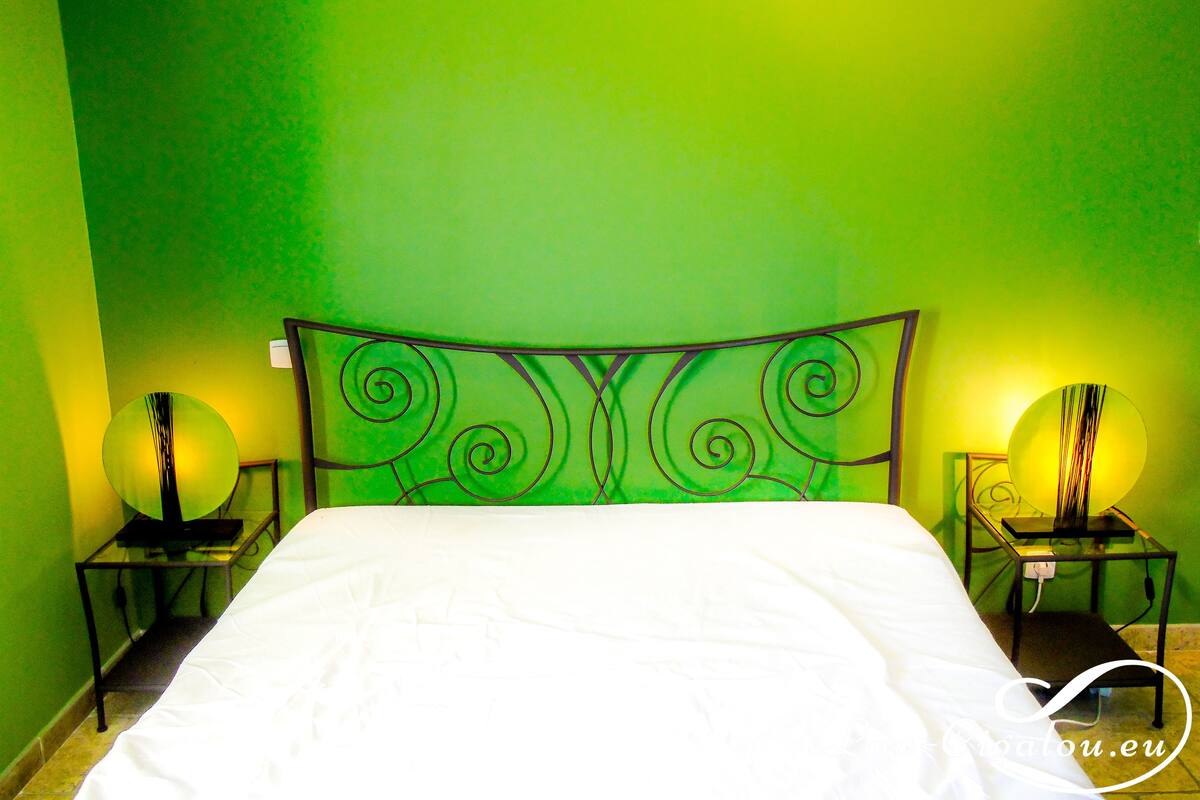 5 habitaciones, ropa de cama de alta calidad y decoración personalizada