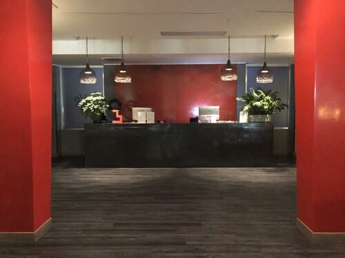 Hotel V99