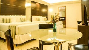 Makan di kamar