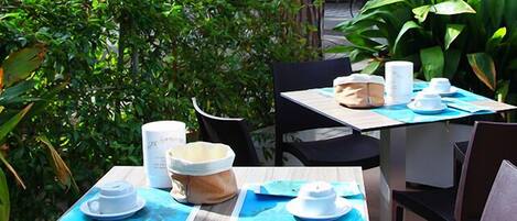 Colazione a buffet inclusa, servita tutte le mattine