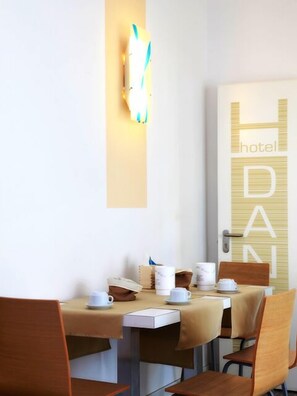 Desayuno buffet incluido todos los días 