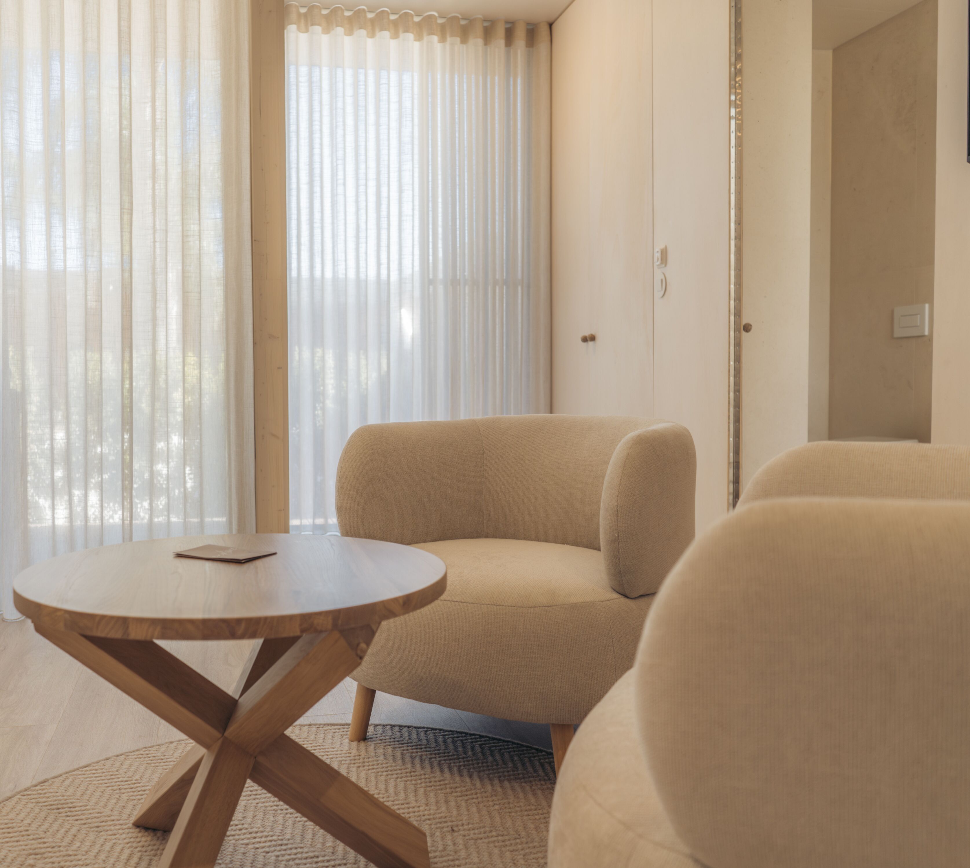 Villa Deluxe - utsikt mot trädgården | 1 sovrum, ljudisolering, gratis barnsängar och extrasängar