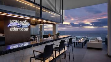 Snack bar