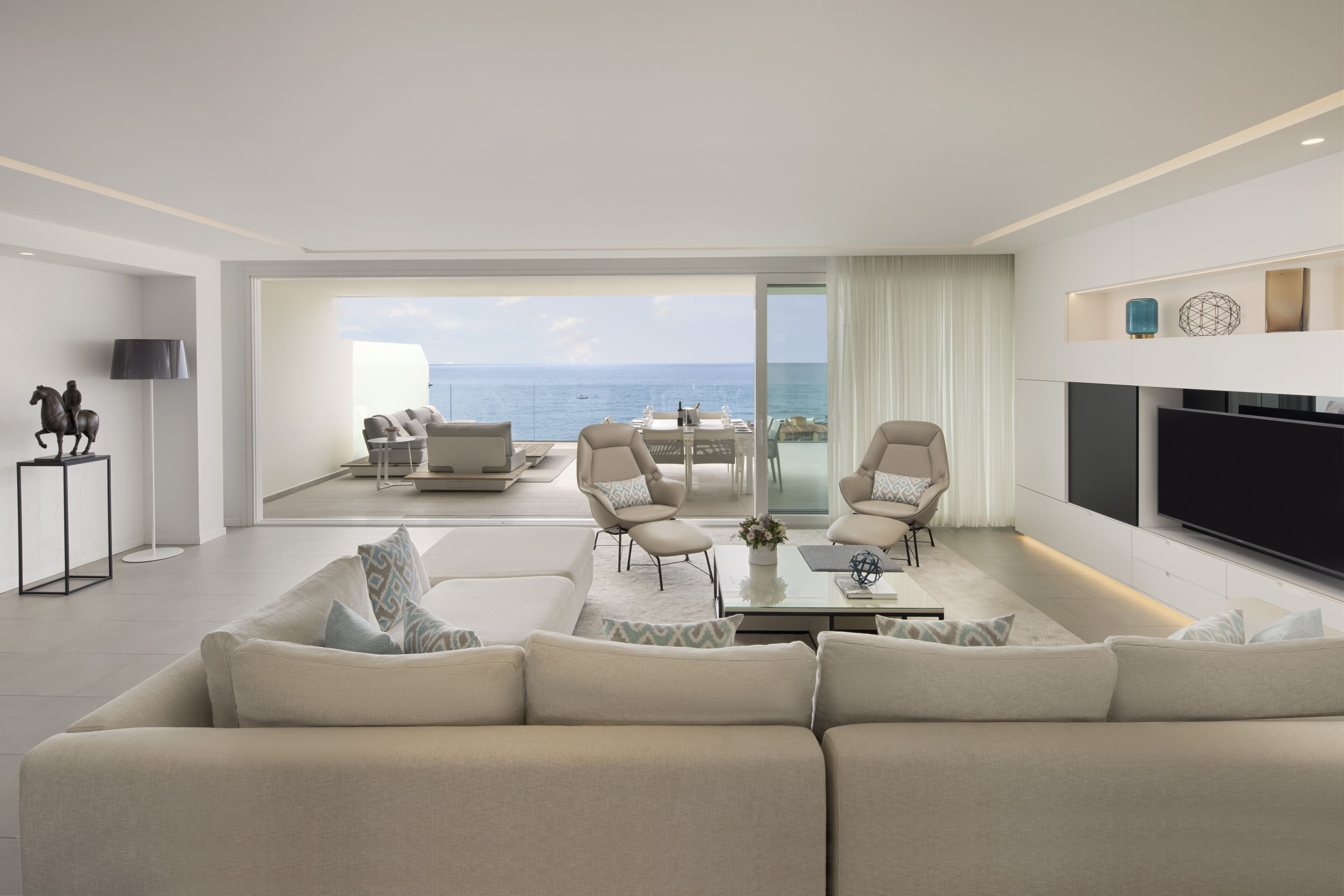 Suite, 2 slaapkamers, privézwembad (Penthouse) | Woonruimte | Lcd-televisie