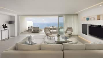 Suite, 2 slaapkamers, privézwembad (Penthouse) | Woonruimte | Lcd-televisie
