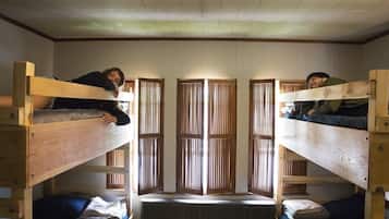 Asrama Umum Basic (Single Bed Only) | Wi-Fi gratis dan dapat diakses tamu berkursi roda