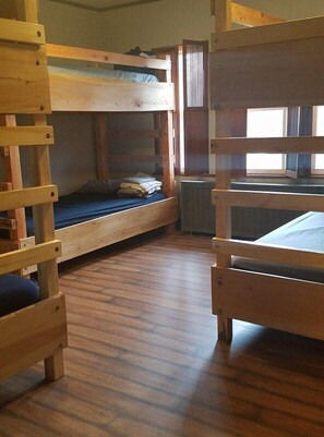 Dortoir Partagé (Single Bed Only) | Wi-Fi gratuit, accès pour personnes à mobilité réduite