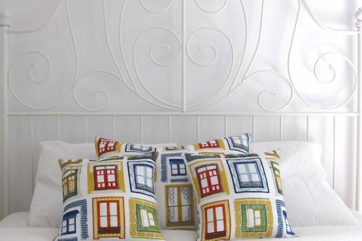Habitación doble, baño compartido (Lisboa) | Tabla de planchar con plancha y wifi gratis