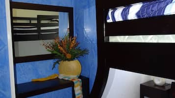 Comfort Condo, 2 Bedrooms, Kitchen | Garden view