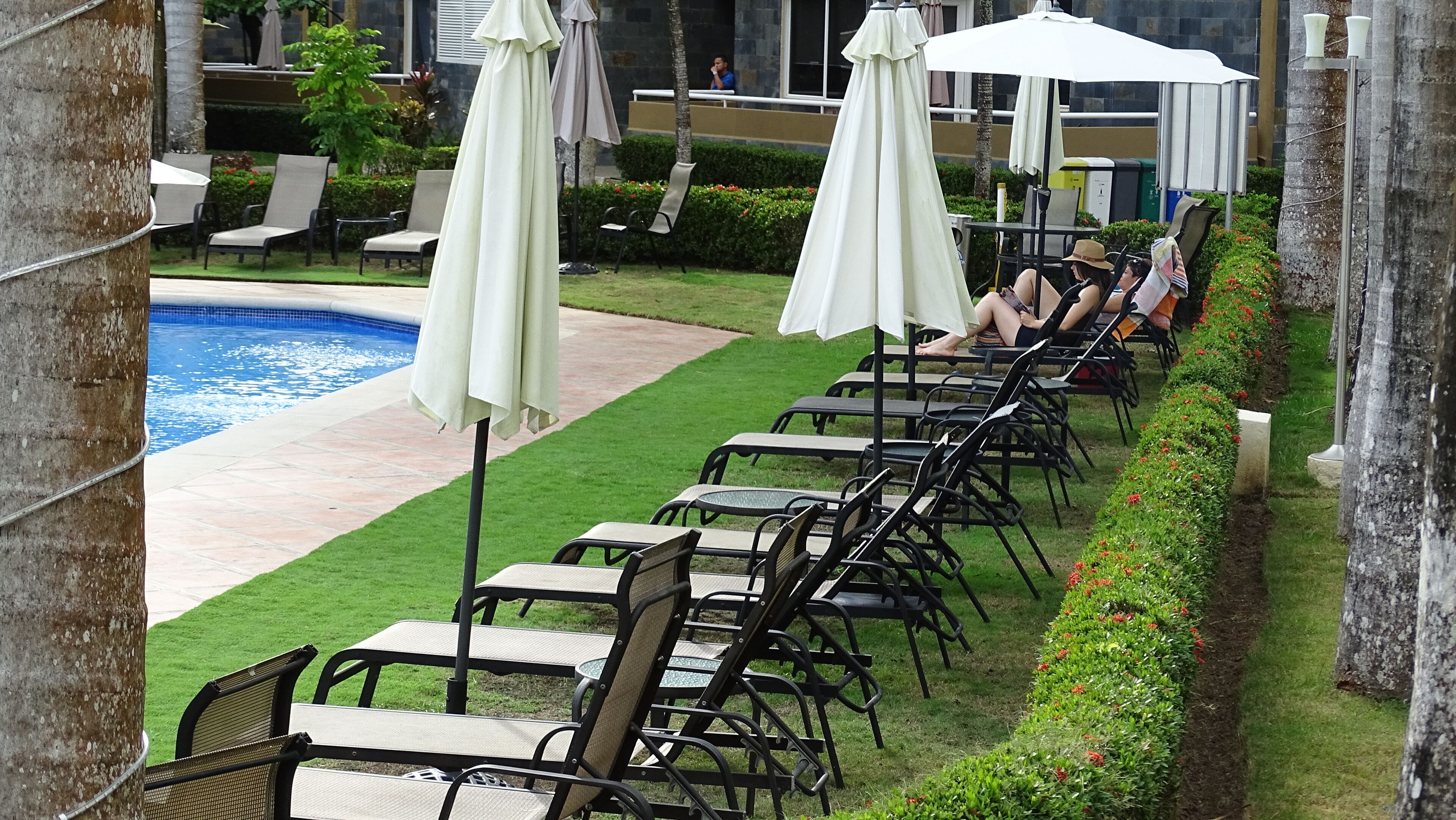 Kolam renang outdoor