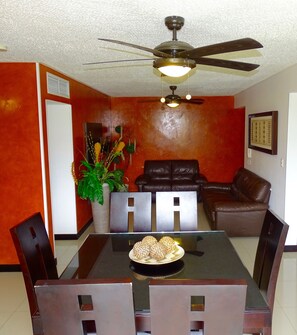 TV màn hình phẳng 40-inch có truyền hình cáp, TV 