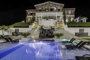 Piscina externa