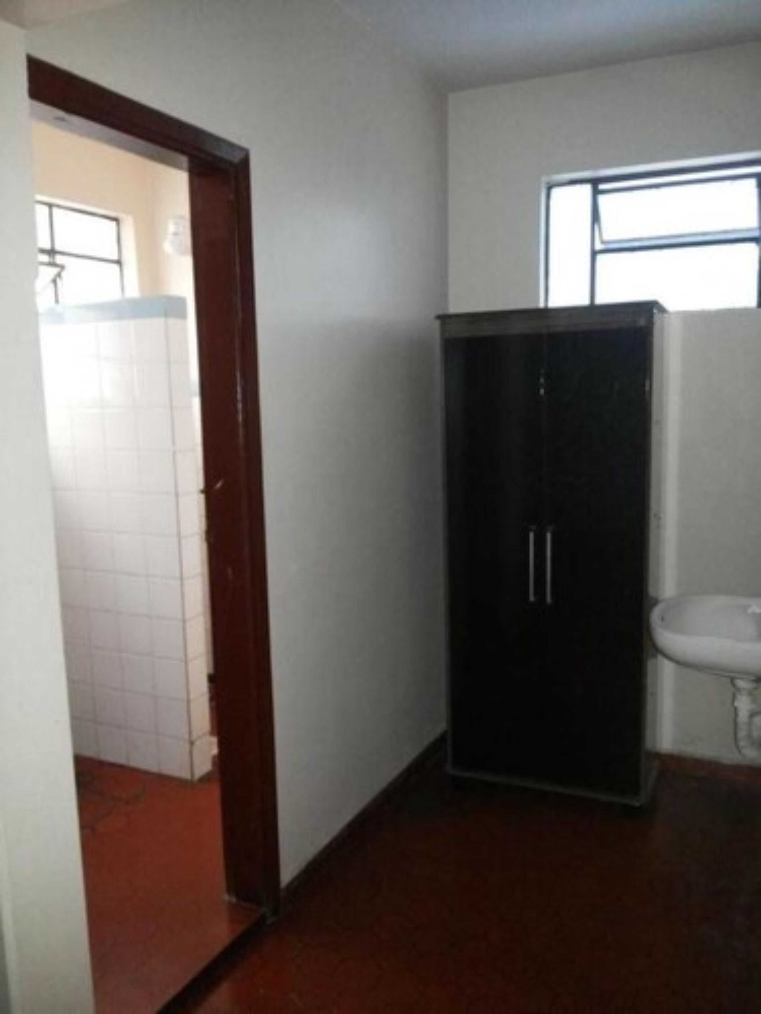 Chuveiro, toalhas de banho