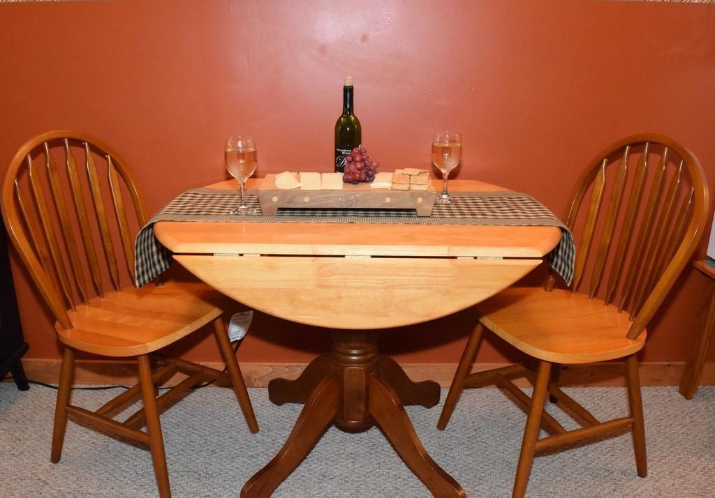 Room, 1 Queen Bed with Sofa bed, Patio (Cabin Room) | Iron/ironing board, free WiFi, bed sheets