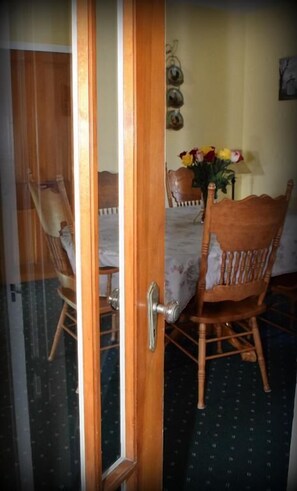 Interior detail - Beagle's Bed & Breakfast (Paxinos)