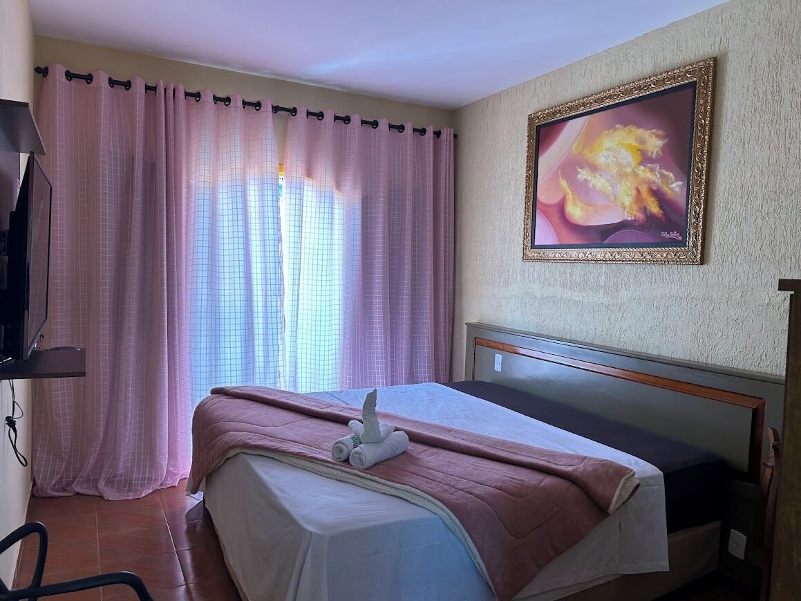 Egyptian cotton sheets, premium bedding, down duvets, pillow-top beds