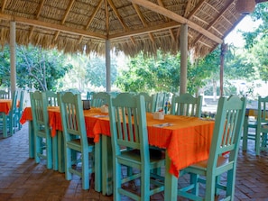 Café da manhã, almoço e jantar