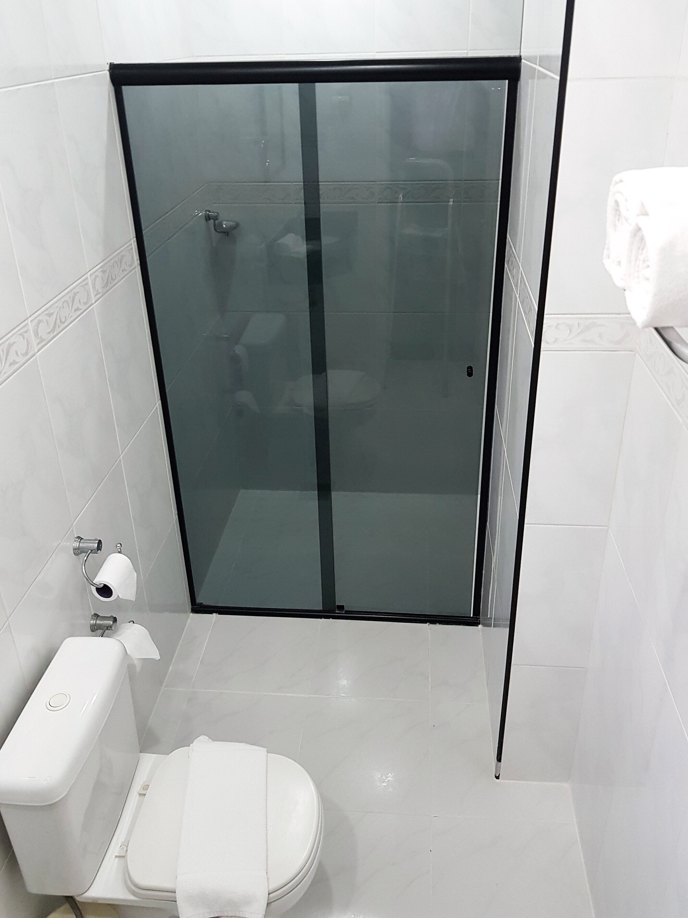 standard room | bathroom | shower, free toiletries, towels