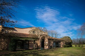Property entrance - San Ceferino Hotel & Spa (Luján)