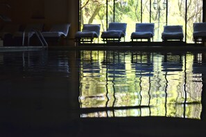 Piscine couverte, 2 piscines extérieures