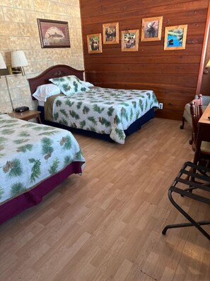 Decoración personalizada, muebles diferentes y escritorio 