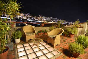 익스클루시브 트윈룸, 발코니, 타워 | 테라스/파티오