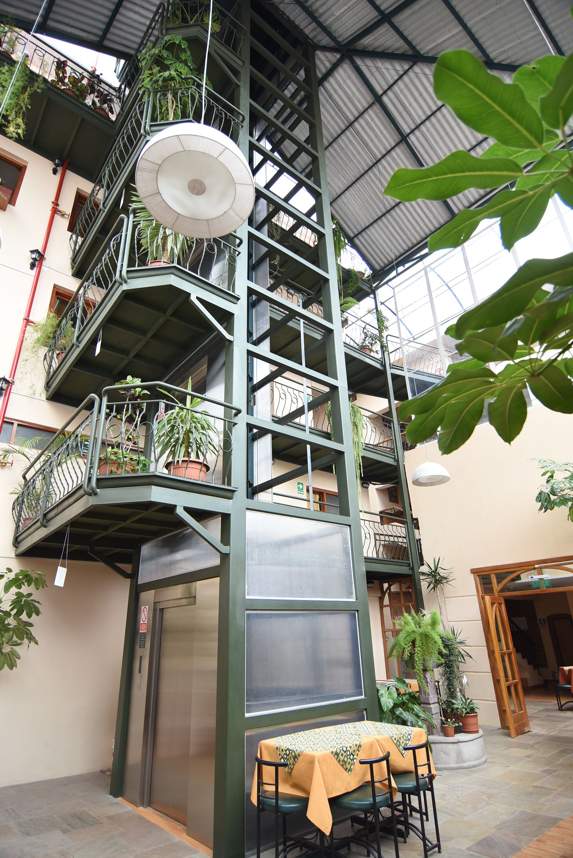 32-inch flat-screen tv with cable channels, tv