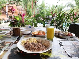 English breakfast on weekdays (USD 7 per person)