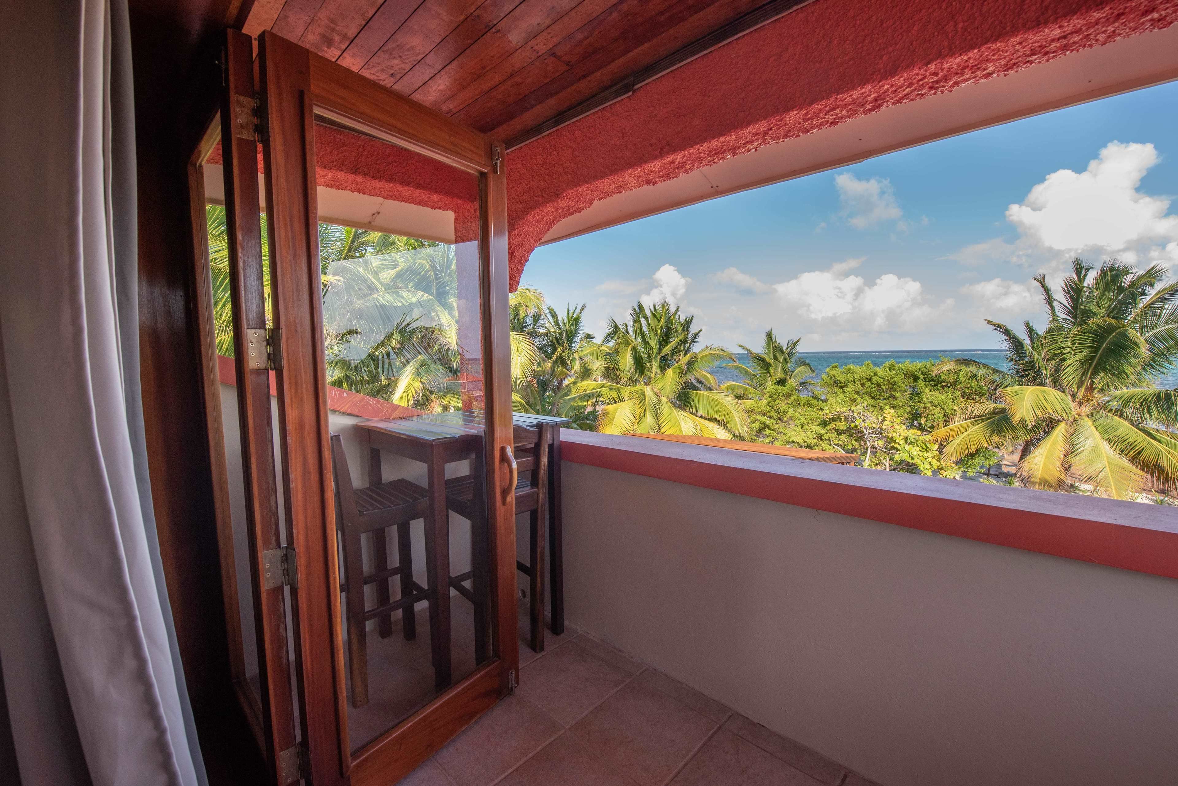 reef shark: honeymoon studio, 1 bedroom, sea view, beachfront | beach/ocean view