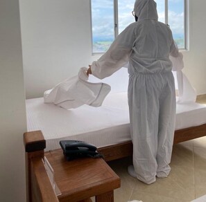 Triple Room | Desk, free WiFi - Hotel La Gran Esquina (Puerto Boyacá)