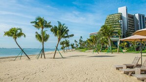 Beach - Country Garden Forest City Phoenix Hotel (Gelang Patah)