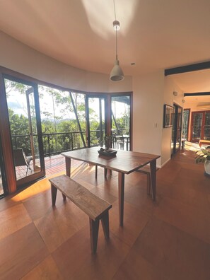 Spa | In-room dining - Ecoasis Wellness Sanctuary (Smiths Creek)