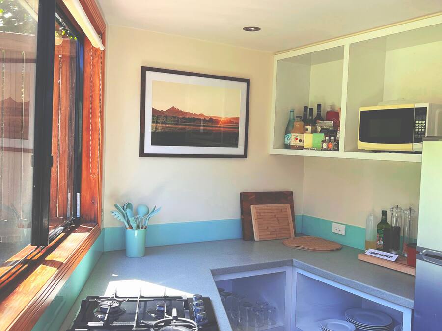 Sunrise | Private kitchen | Fridge, microwave, oven, stovetop