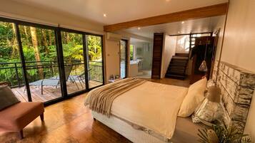 Hideaway | 1 bedroom, premium bedding, down comforters, minibar