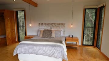 1 bedroom, premium bedding, individually decorated