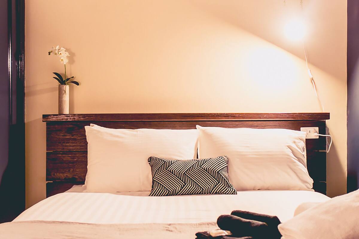 premium bedding, in-room safe, desk, soundproofing