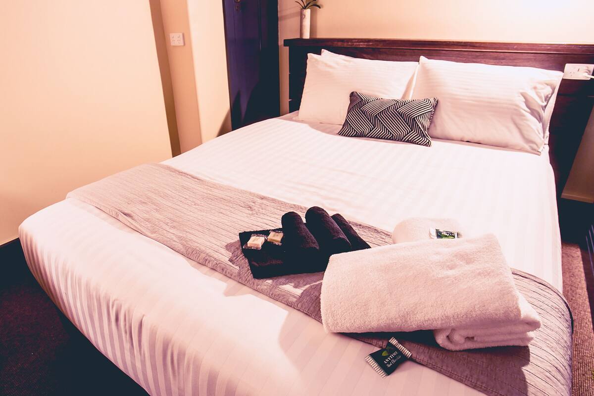 Premium bedding, in-room safe, desk, soundproofing