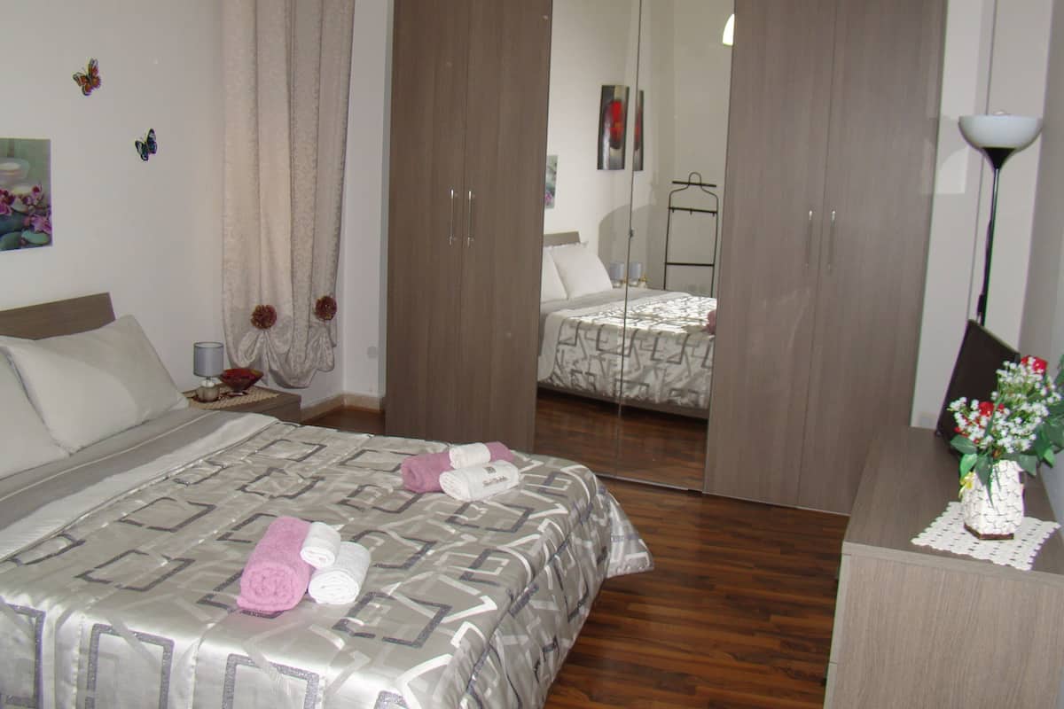 Room | Desk, laptop workspace, rollaway beds (surcharge), WiFi (free)