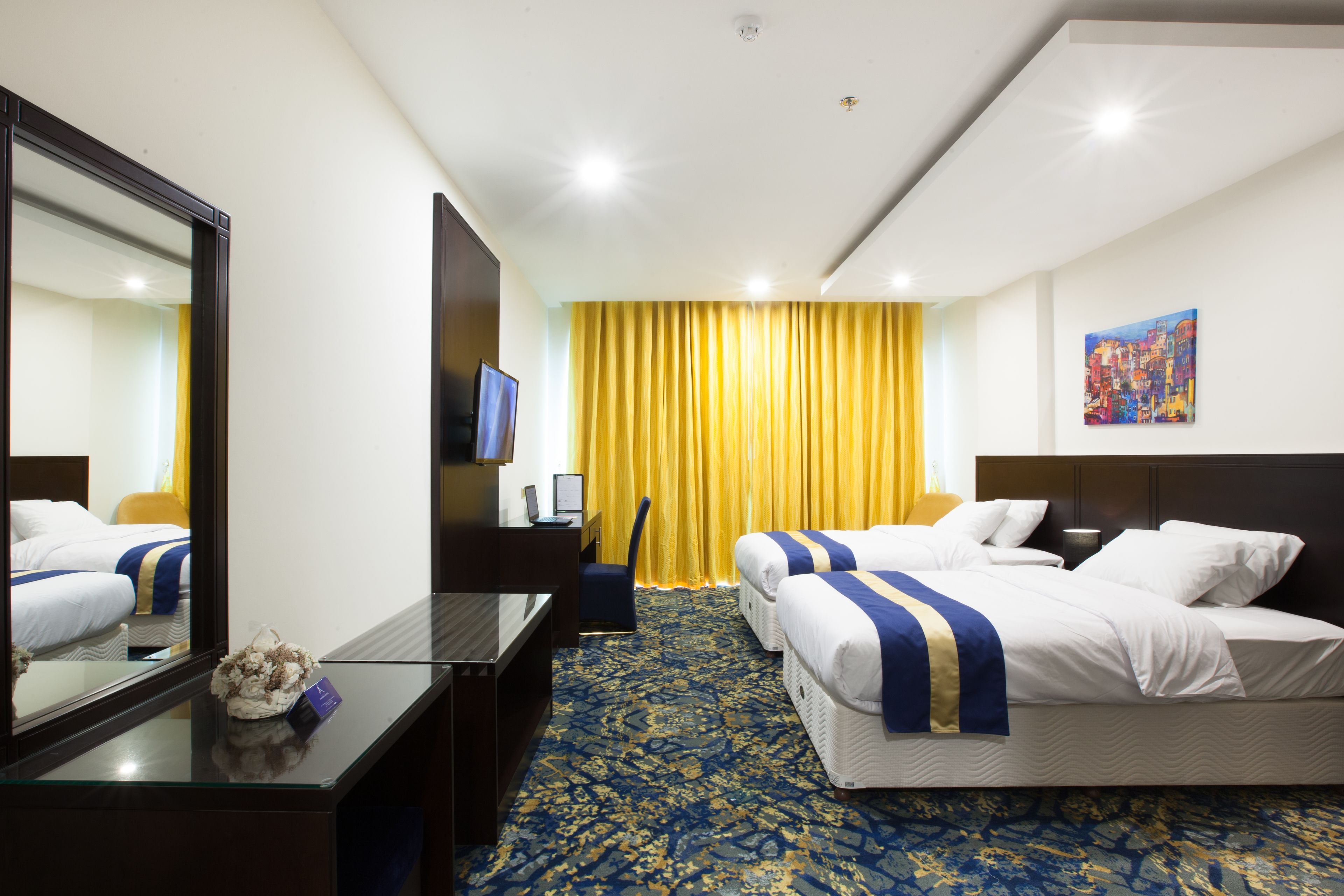 Deluxe Twin Room, 2 Twin Beds, City View | Minibar, in-room safe, desk, blackout drapes