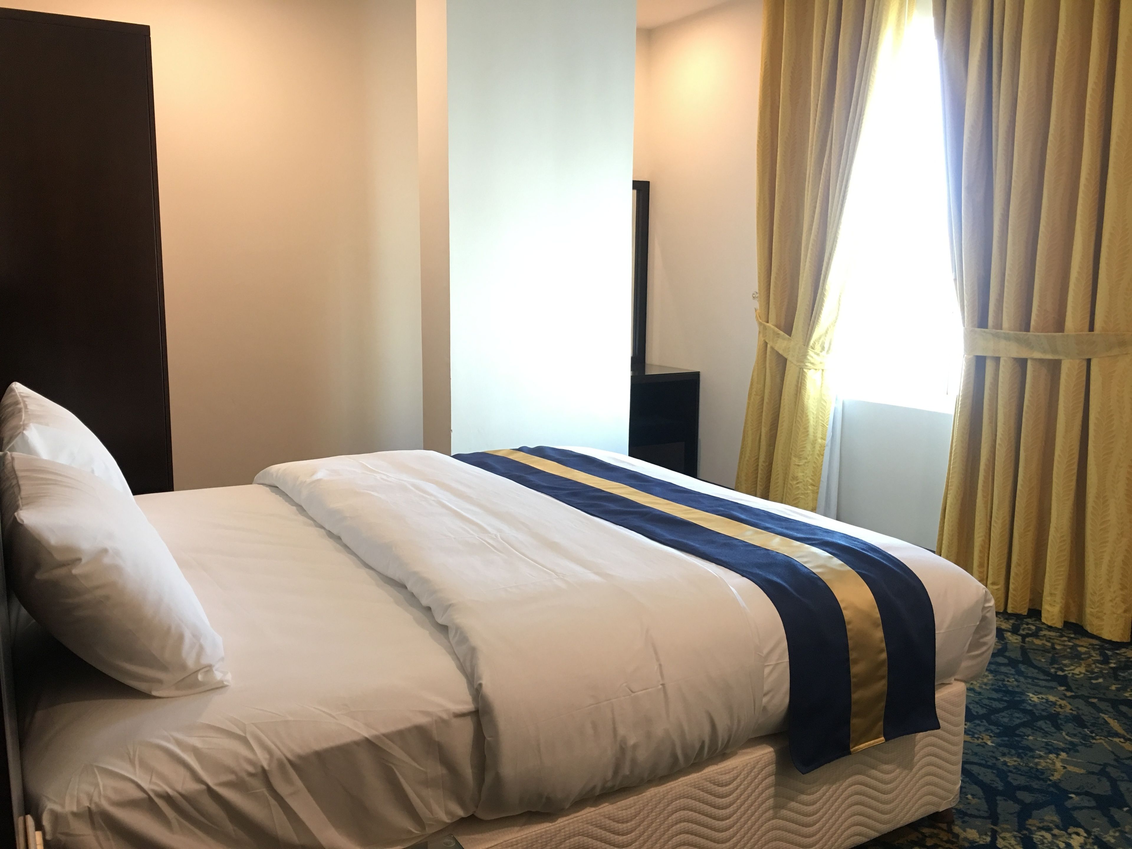 이그제큐티브 스위트 | 미니바, 객실 내 금고, 책상, 암막 커튼